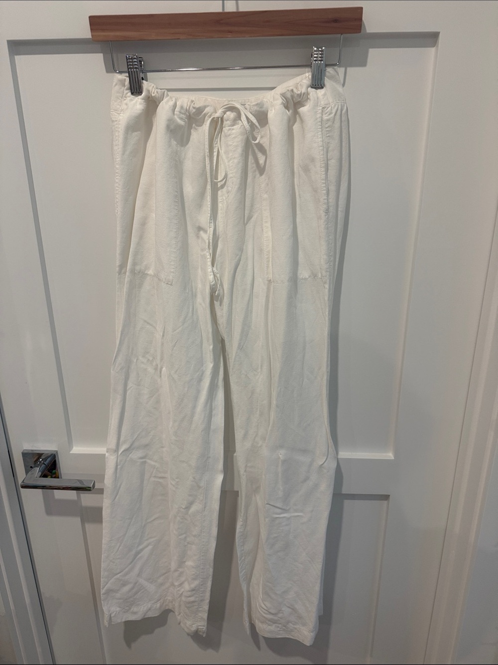 Cabi linen lyocell white draw string pants with pockets - Picture 2 of 6